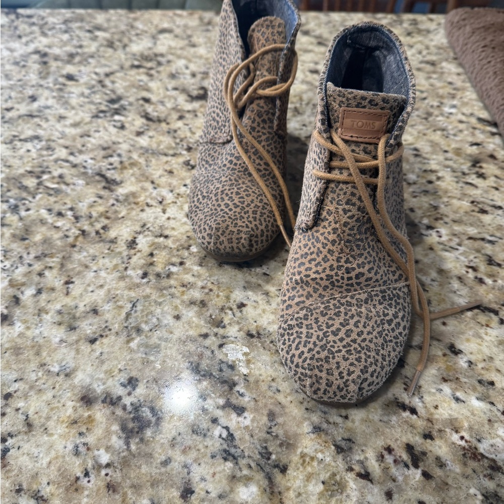 TOMS Leopard Print Wedge Shoes